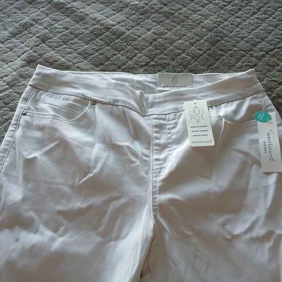 Women's High Rise Fit Capri - Picture 3 of 7